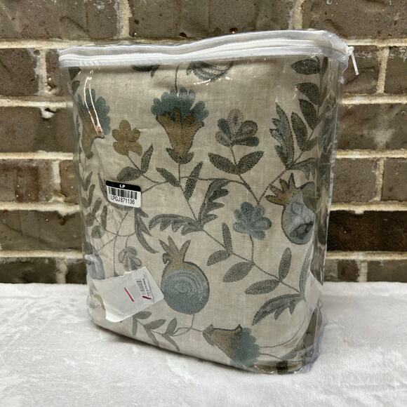 Pottery Barn Lilah Suzani Duvet Cover Full / Queen Floral Embroidered NEW - Picture 7 of 7